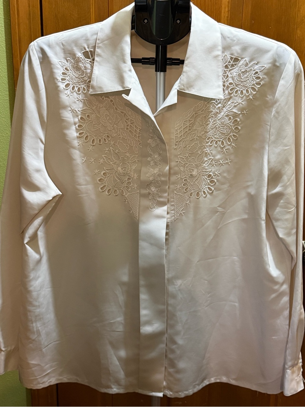 Kathie Lee Collection Oatmeal Embroidered Button-Down Blouse